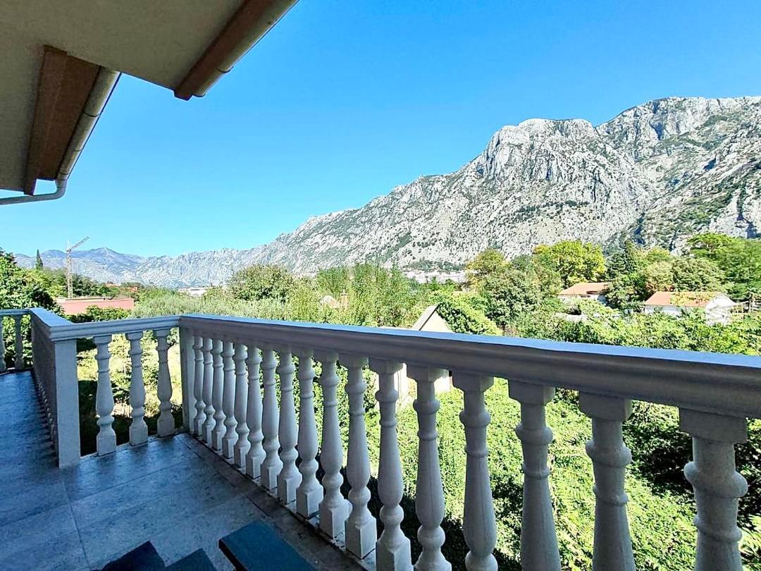 Apartman Dolcerosa Kotor Kültér fotó